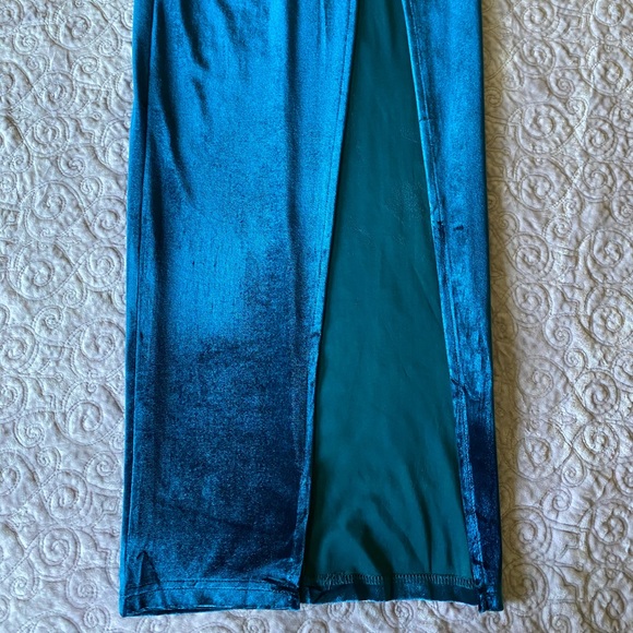 Two piece set - Picture 6 of 9